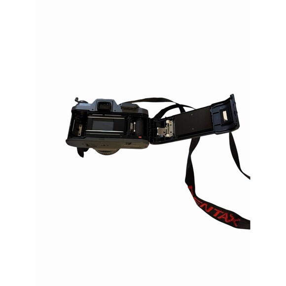 Pentax P30t 35mm Camera With a 1.2 50mm Lens - Picture 8 of 15